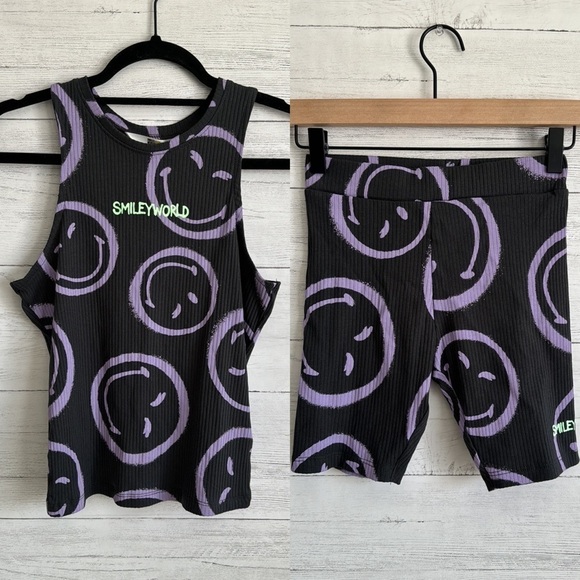 H & M Smiley World Smiles Tank and Biker Shorts - Picture 1 of 11